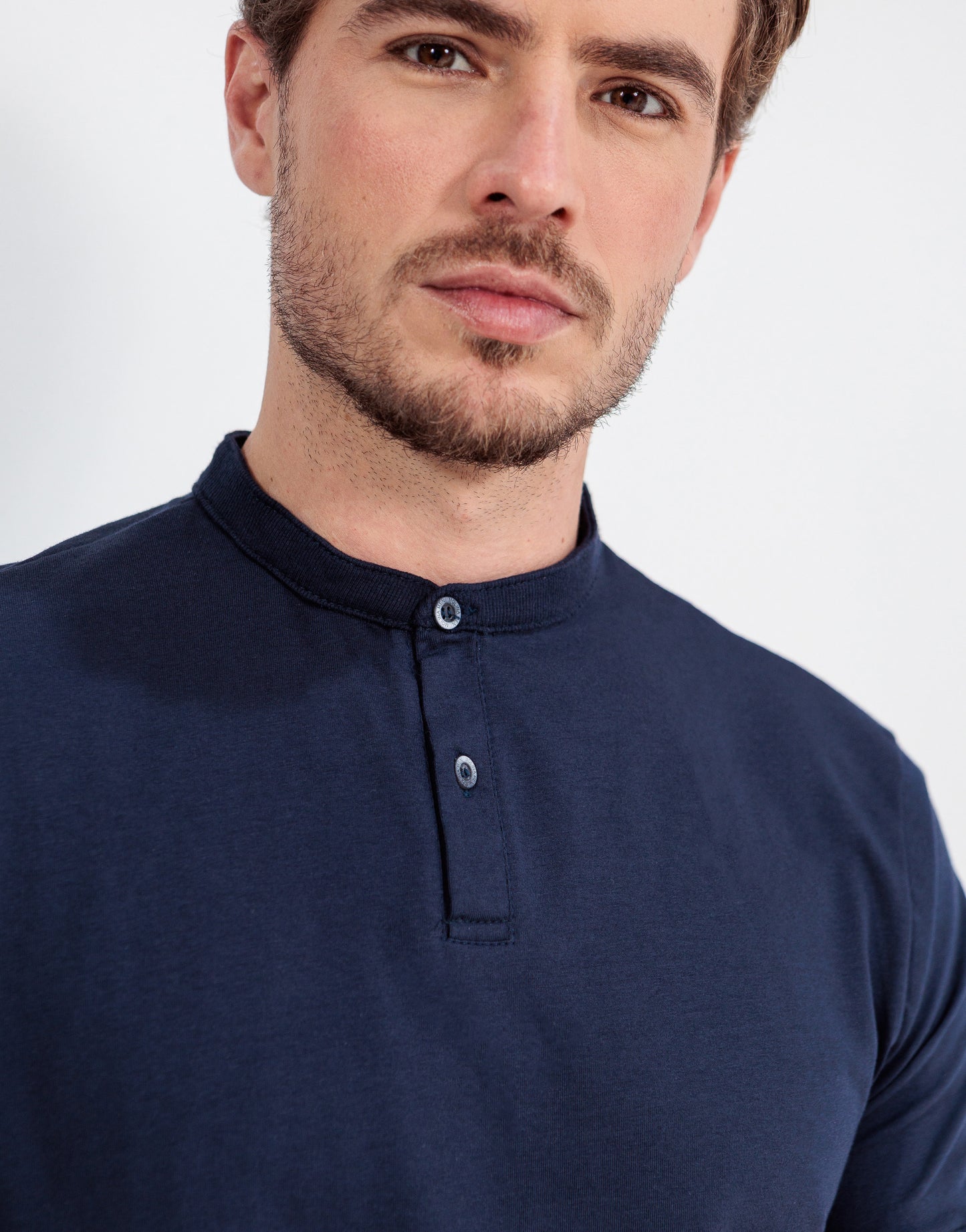 CAMISETA HENLEY SLIM MARINHO