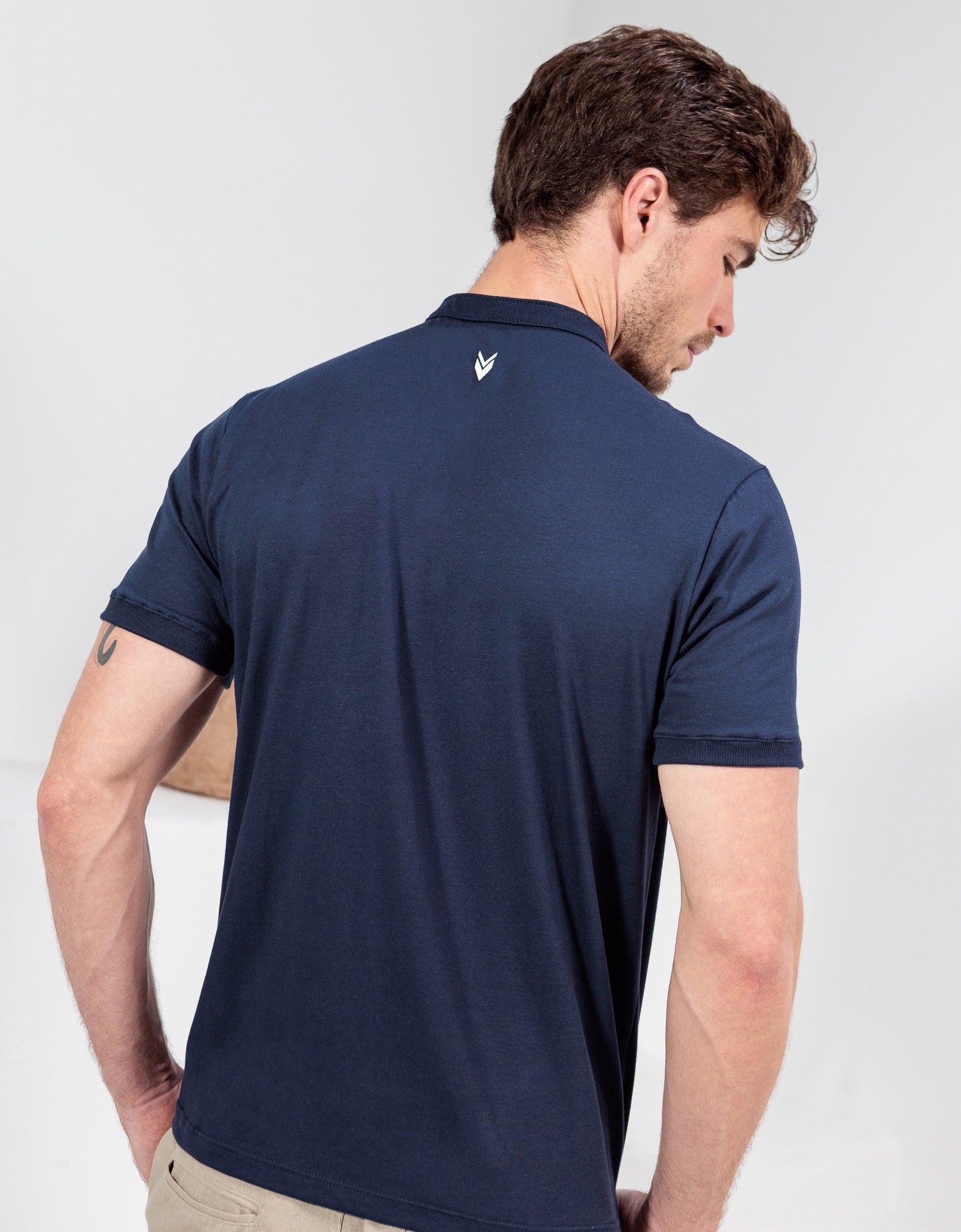 CAMISETA HENLEY SLIM MARINHO