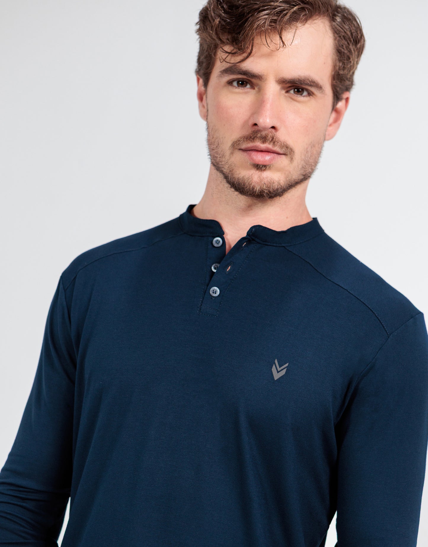 CAMISETA MANGA LONGA HENLEY VISCOSE MARINHO